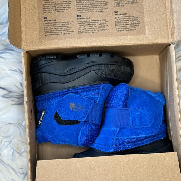 North Face Toddler Alpenglow II (Size 4) - Picture 10 of 10